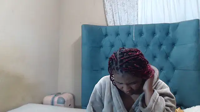 Snapshot of EbonyEssence chatting on May 10, 2026, 8:25 pm EbonyEssence online show from May 10, 2026, 8:25 pm