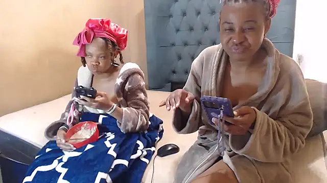 Snapshot of EbonyEssence chatting on May 14, 2026, 10:00 am EbonyEssence online show from May 14, 2026, 10:00 am