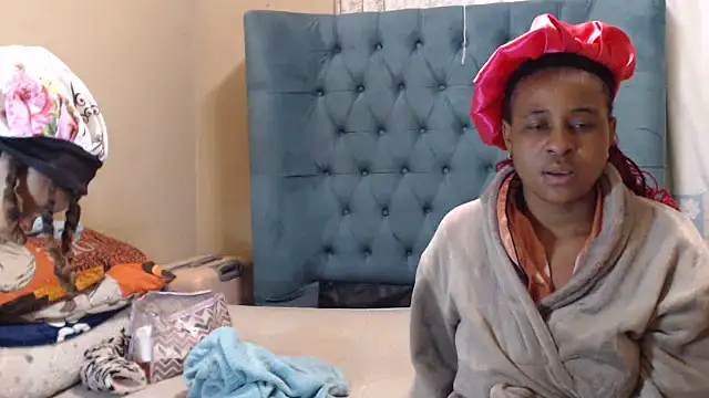 Snapshot of EbonyEssence chatting on May 21, 2026, 10:28 pm EbonyEssence online show from May 21, 2026, 10:28 pm