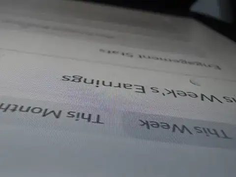 Snapshot of EssenceLovers chatting on February 10, 2026, 4:05 am EssenceLovers online show from February 10, 2026, 4:05 am