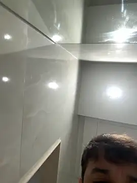 oussamaere online show from December 21, 2025, 5:53 pm