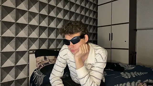 merycouple online show from April 20, 2026, 10:00 pm