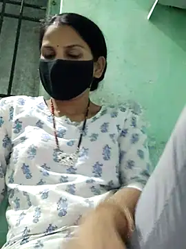 poojam93 online show from September 11, 2025, 1:44 pm