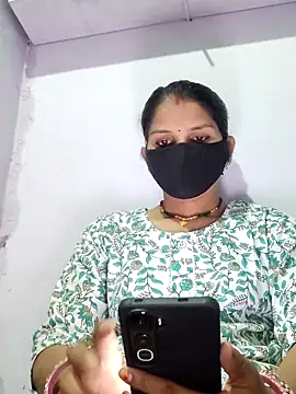 poojam93 online show from October 8, 2025, 2:47 pm