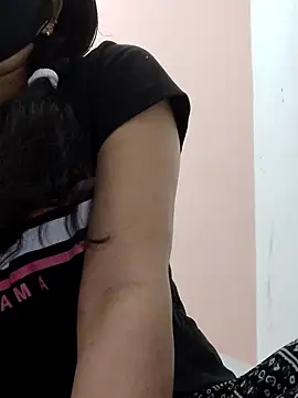 Snapshot of poojam93 chatting on February 9, 2026, 6:06 am poojam93 online show from February 9, 2026, 6:06 am