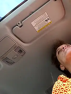 sarahkat86 online show from September 27, 2025, 2:33 pm