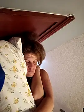 sarahkat86 online show from November 16, 2025, 1:28 pm