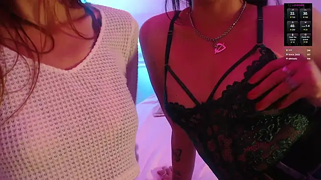 friendswithben33 online show from April 10, 2026, 11:09 pm