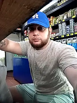 Catire10  online show from October 15, 2025, 1:44 pm