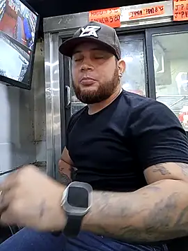 Catire10  online show from November 10, 2025, 4:39 pm