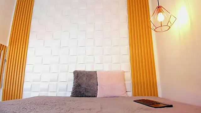 AriaBelle online show from March 30, 2026, 11:11 am