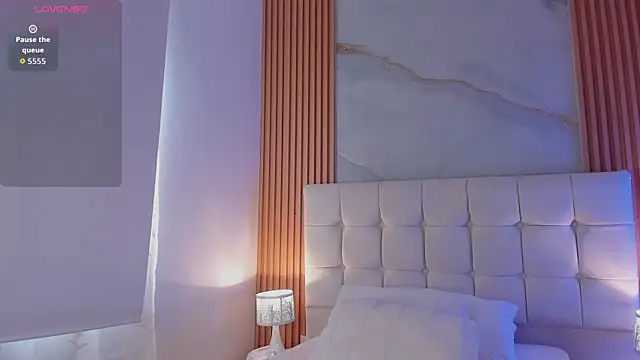 mia 2406  online show from April 14, 2026, 2:23 pm