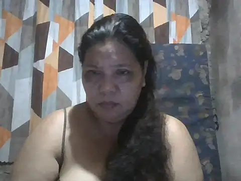 xxbernxxx online show from May 22, 2026, 12:00 pm