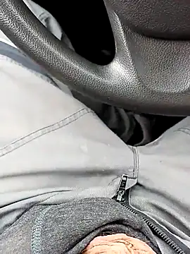 Micki2 online show from November 21, 2025, 12:26 pm