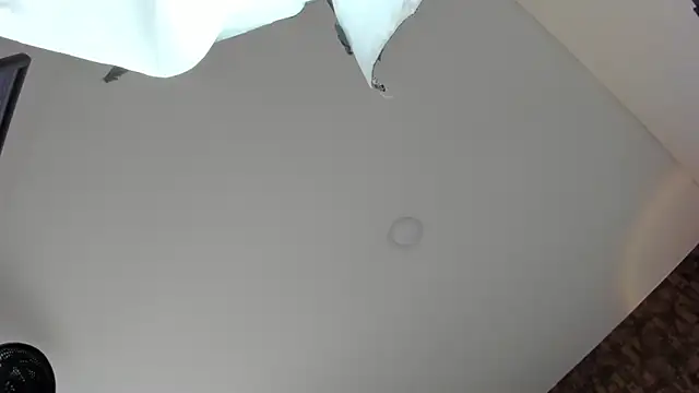 sweet  vanessa1 online show from April 5, 2026, 9:01 pm