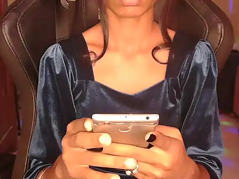 Simmi Ji online show from November 15, 2025, 8:00 am