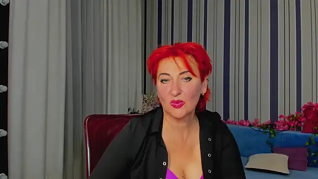 MilanaAlvis online show from November 5, 2025, 1:33 pm