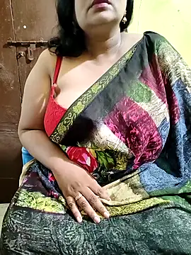 Snapshot of Swapna_Hyd chatting on October 13, 2025, 6:24 am Swapna Hyd online show from October 13, 2025, 6:24 am