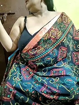 Snapshot of Swapna_Hyd chatting on November 9, 2025, 9:40 am Swapna Hyd online show from November 9, 2025, 9:40 am