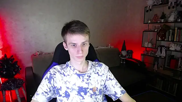 yes cute boy  online show from January 8, 2026, 9:17 pm