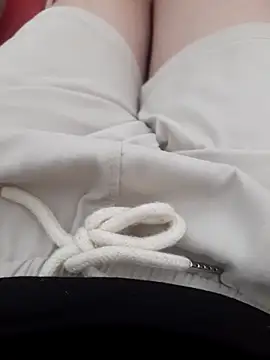 Brongiep online show from November 17, 2025, 9:37 am