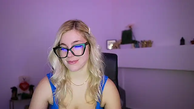 leokitty  online show from March 26, 2026, 1:38 pm