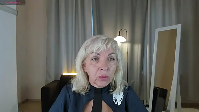 LiliaMoons online show from September 25, 2025, 11:14 am