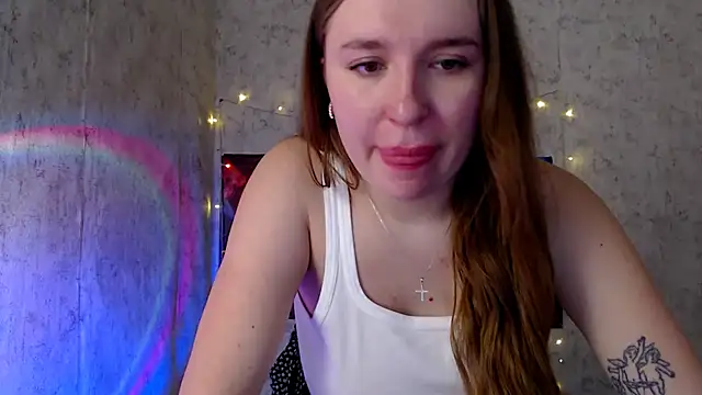 JuliaTopp  online show from February 10, 2026, 6:28 am