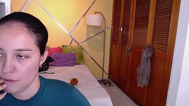 shirleyrojas online show from January 10, 2026, 7:04 pm