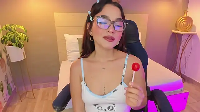 Snapshot of luma_sky_ chatting on October 22, 2025, 2:56 am luma sky online show from October 22, 2025, 2:56 am