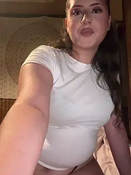 laylabliss online show from April 16, 2026, 10:45 pm