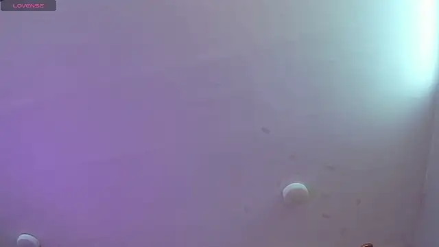 Foxxy Doll online show from April 17, 2026, 2:53 pm