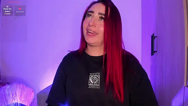 scarlett Collinss online show from November 6, 2025, 4:13 am