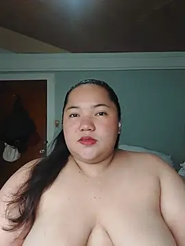 LianaCruzado online show from June 4, 2026, 5:57 am
