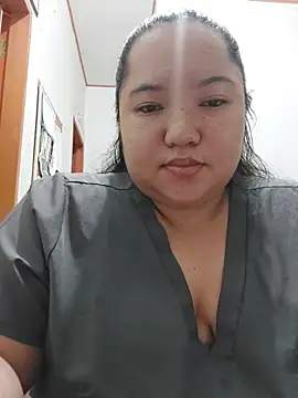 LianaCruzado online show from June 16, 2026, 3:36 pm