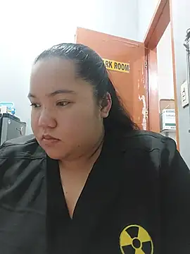 LianaCruzado online show from July 10, 2026, 2:08 pm
