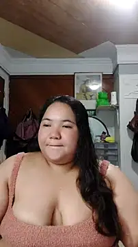 LianaCruzado online show from July 29, 2026, 3:32 pm