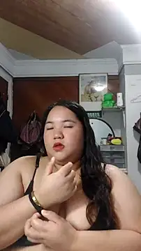 LianaCruzado online show from August 2, 2026, 1:09 pm