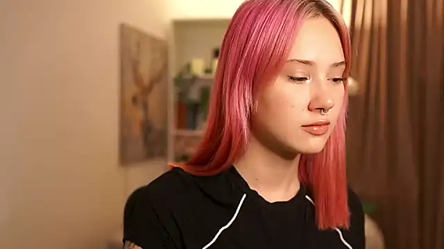 uwu nika18 online show from October 17, 2025, 1:35 pm