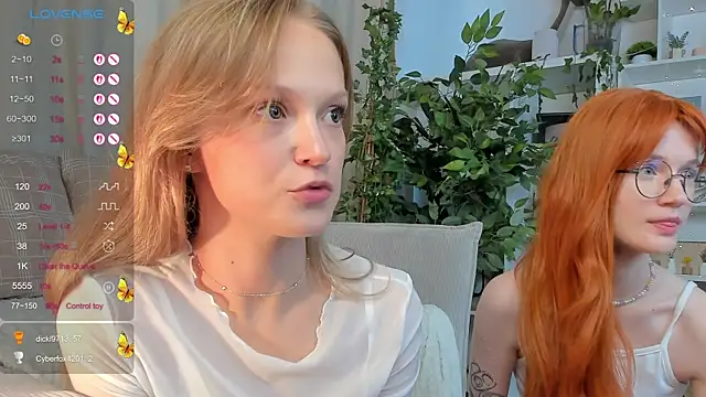 Snapshot of Kara_smalltits chatting on September 18, 2025, 11:45 am Kara smalltits online show from September 18, 2025, 11:45 am