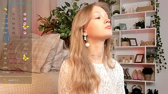 Snapshot of Kara_smalltits chatting on October 11, 2025, 11:53 am Kara smalltits online show from October 11, 2025, 11:53 am