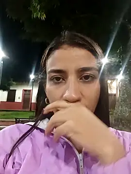 -juicy  online show from October 24, 2025, 12:19 am