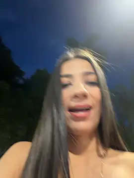 Snapshot of -juicy_ chatting on May 24, 2026, 11:32 pm -juicy online show from May 24, 2026, 11:32 pm