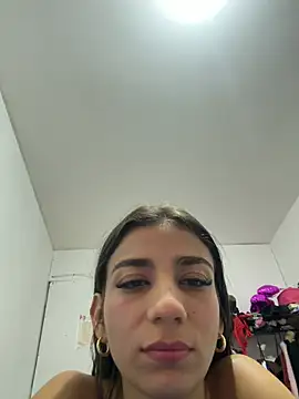 Snapshot of -juicy_ chatting on July 5, 2026, 4:19 am -juicy online show from July 5, 2026, 4:19 am