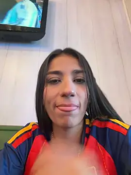 Snapshot of -juicy_ chatting on July 19, 2026, 8:23 pm -juicy online show from July 19, 2026, 8:23 pm