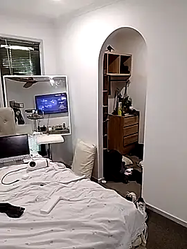 iamthepublickmasterbater online show from October 15, 2025, 4:12 am