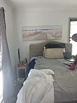 iamthepublickmasterbater online show from April 19, 2026, 12:00 am