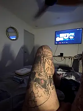 iamthepublickmasterbater online show from April 19, 2026, 6:10 pm