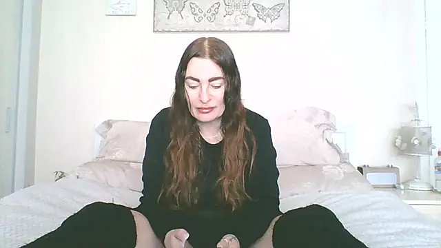 EllaKent online show from April 21, 2026, 2:34 pm