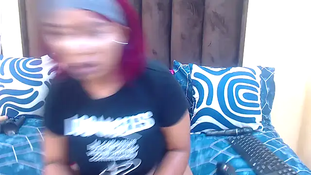 AfricanQueenxx40 online show from February 13, 2026, 3:02 am